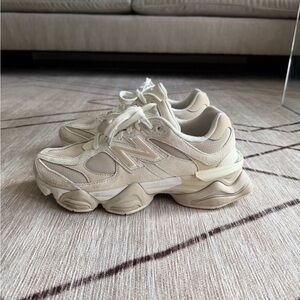 New Balance 9060 Neutral Chunky Women's Sneakers - Cream Lace-Up Comfort